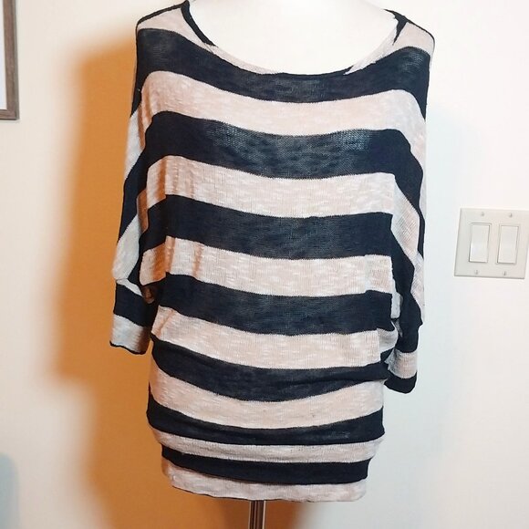 MM MM MM SIZE L STRIPED KNIT TOP - Picture 1 of 9